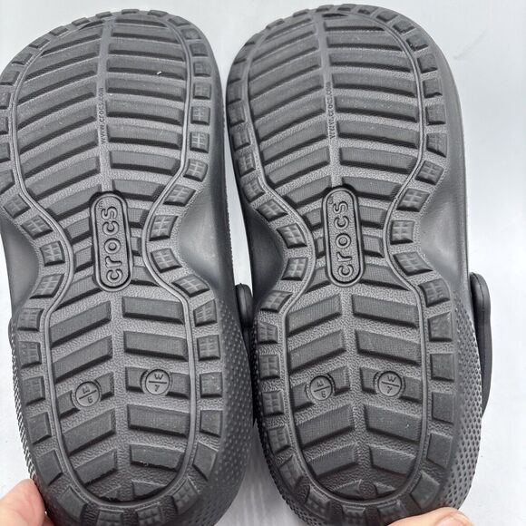 CROCS Women’s Classic Fuzz Lined Clogs 7 M5/W7 Black Comfort Slip On Winter Shoe - Picture 7 of 11